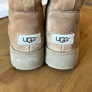 Womens Ugg Amie Women's Classic Slim Short Boots size 6